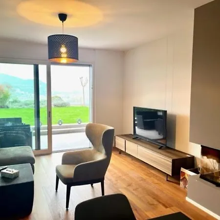 Apartment Modernes An Traumlage In Lugano Mit Seesicht Paradiso